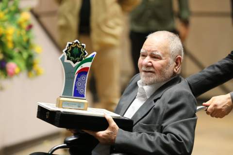همایش تجلیل از مؤسسات خیریه، مراکز نیکوکاری و گروه‌های جهادی استان خوزستان 1402/09/19