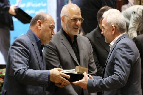 همایش تجلیل از مؤسسات خیریه، مراکز نیکوکاری و گروه‌های جهادی استان خوزستان 1402/09/19